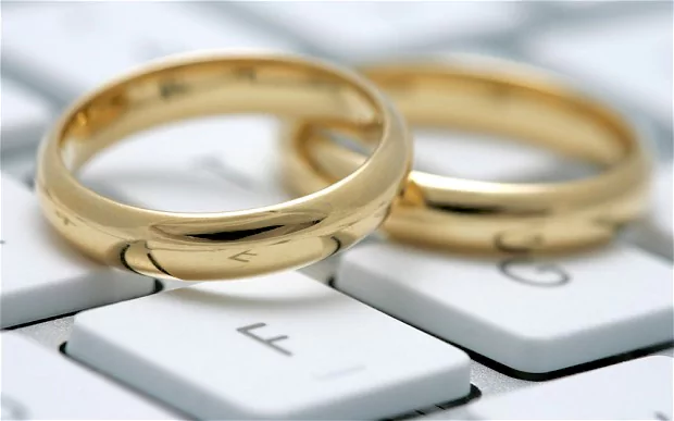 Vestuviniai žiedai internetu – verslo planas kibernetinėje erdvėje